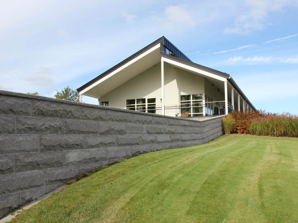 Beklädnadsmur med kvadermönster